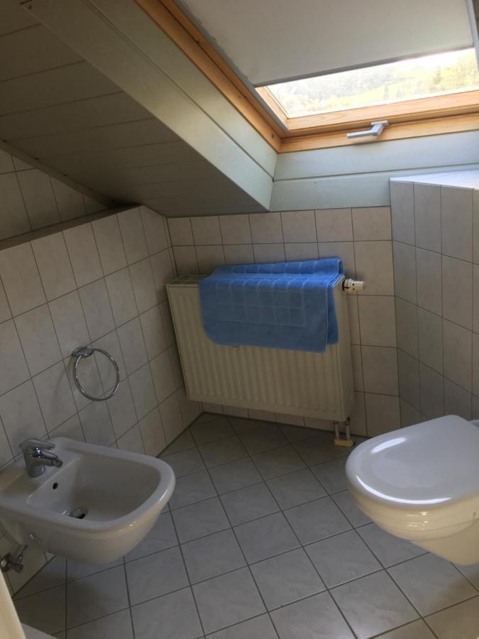 Ferienwohnung Nett อาเดเนา ภายนอก รูปภาพ