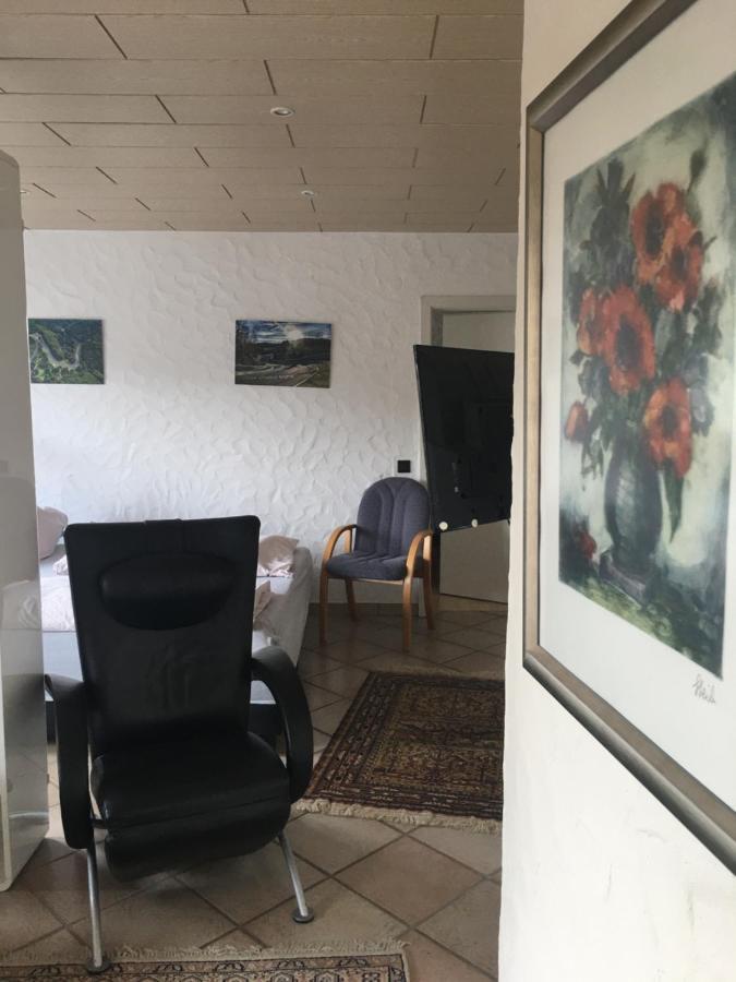 Ferienwohnung Nett อาเดเนา ภายนอก รูปภาพ