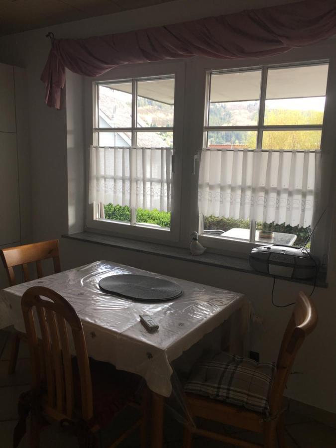 Ferienwohnung Nett อาเดเนา ภายนอก รูปภาพ